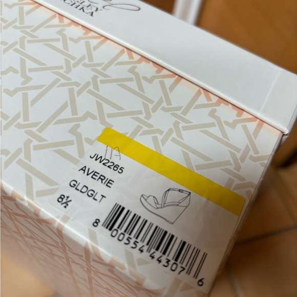 Gold wedge heels - Picture 2 of 6